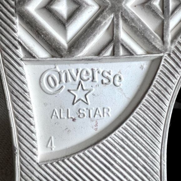 Woman’s size US6 high top platform inside fur black converse used once - Picture 11 of 12